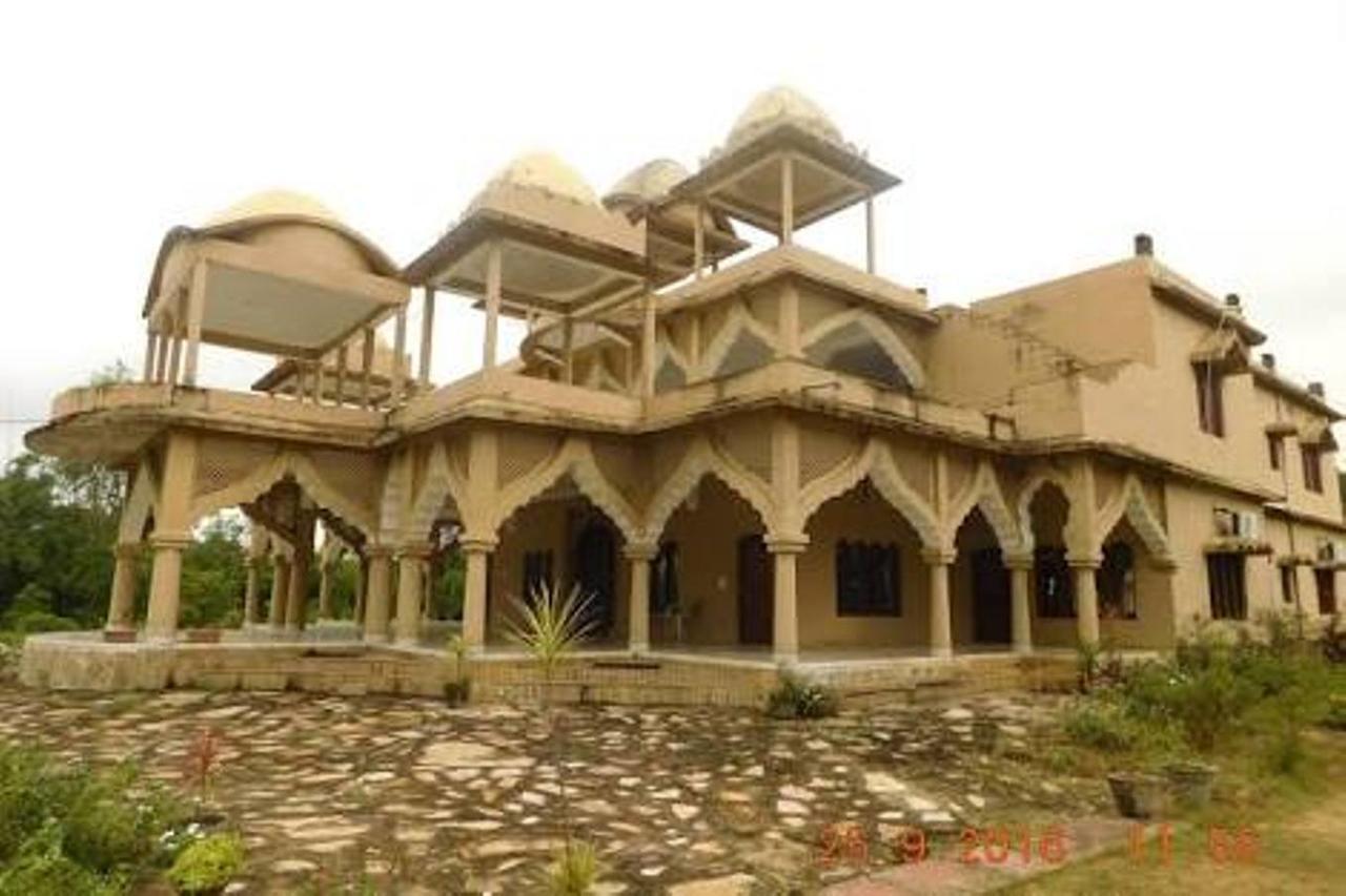 Hôtel Royal Heritage Bandhavgarh à Bandhavgarh National Park Extérieur photo